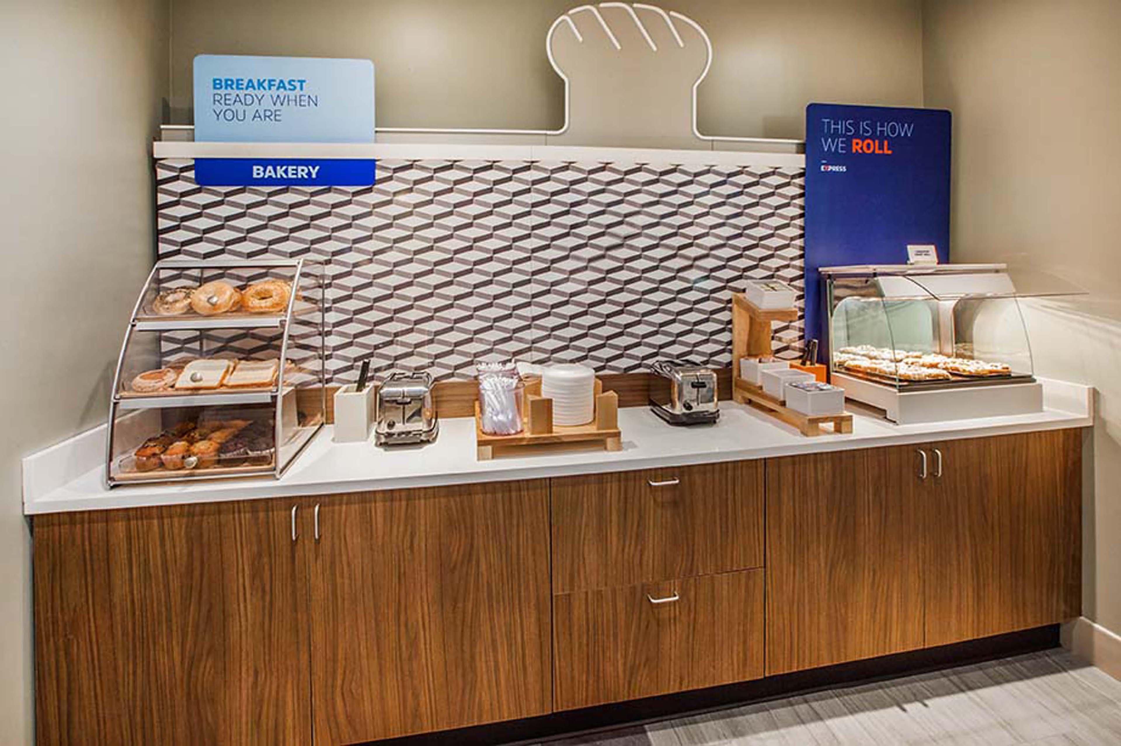 Holiday Inn Express San Diego South - National City By Ihg Esterno foto