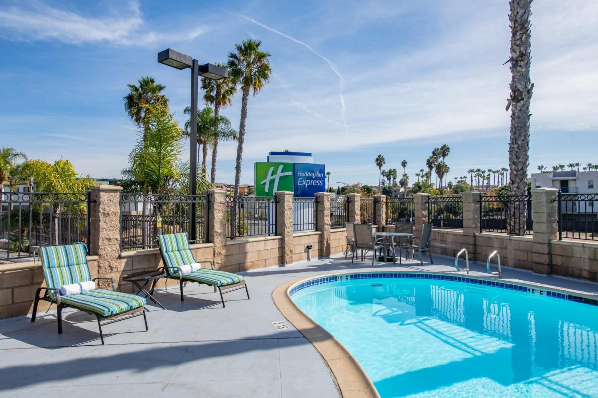 Holiday Inn Express San Diego South - National City By Ihg Esterno foto