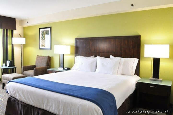 Holiday Inn Express San Diego South - National City By Ihg Esterno foto
