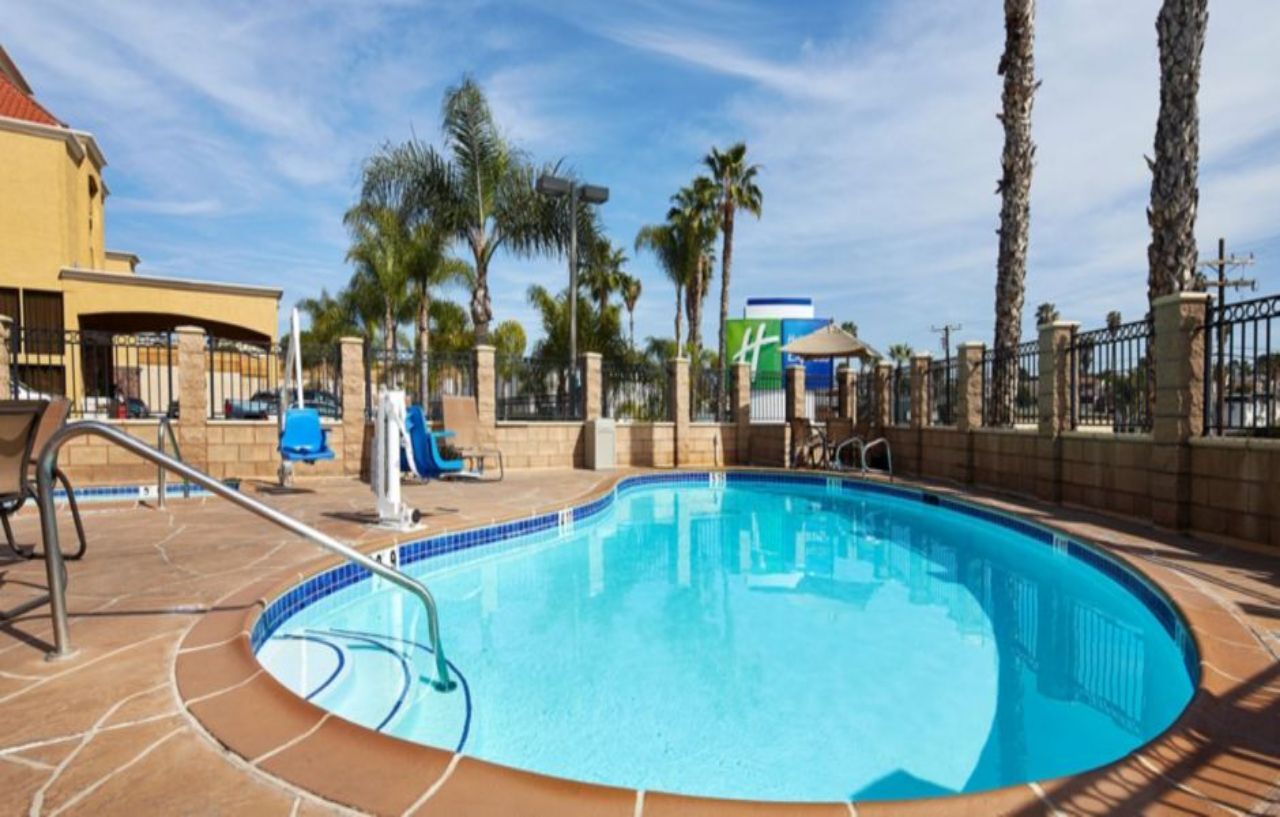 Holiday Inn Express San Diego South - National City By Ihg Esterno foto
